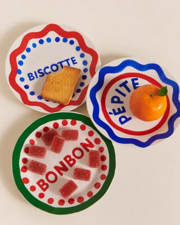 Assiette à dessert Biscotte en porcelaine fine, motif biscuit et message tendre, idéale pour les moments gourmands et les déclarations sucrées.