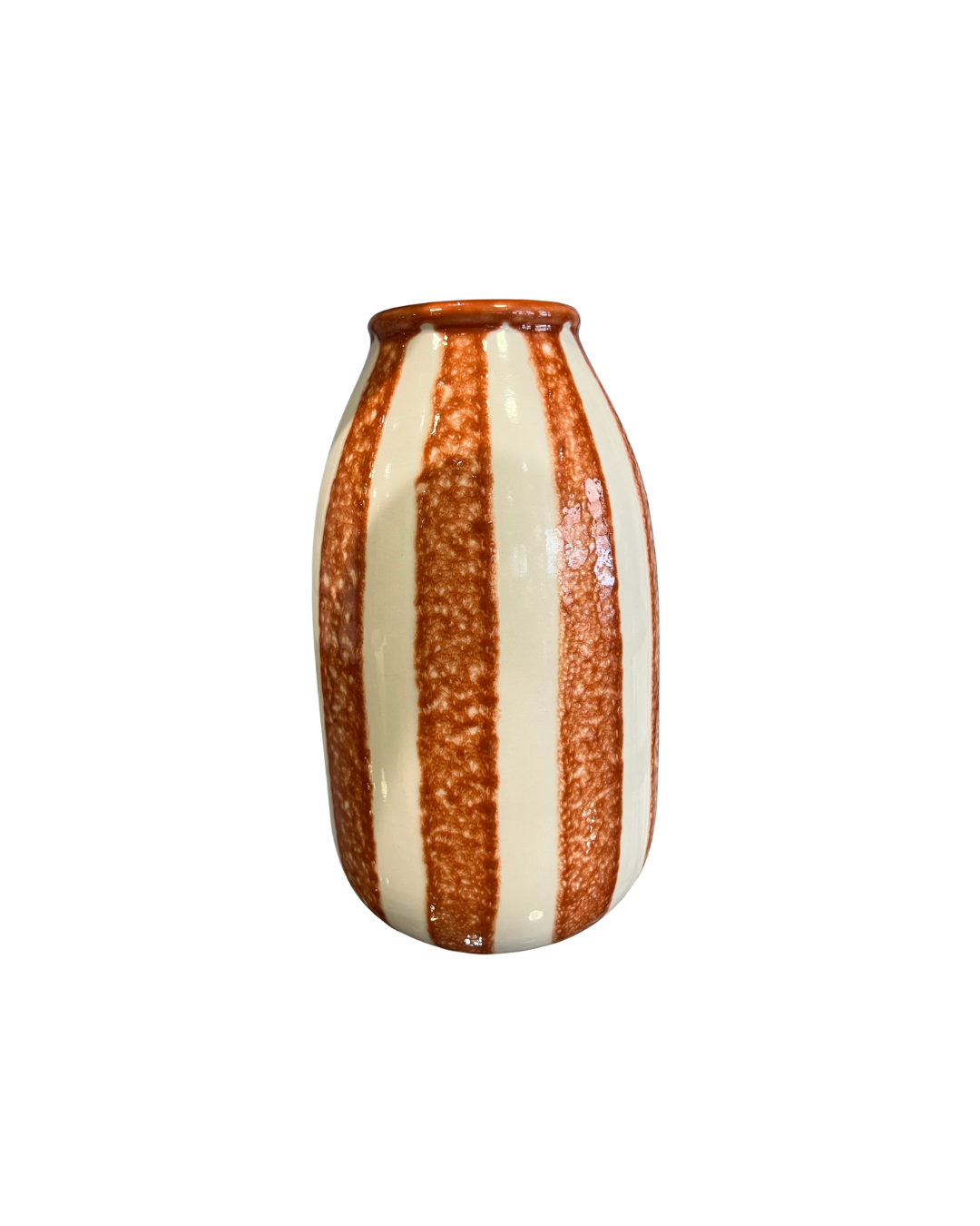 Vase décoratif Riviera en céramique terracotta de Maison Sarah Lavoine, au design épuré et aux courbes organiques. Une pièce élégante et chaleureuse, idéale pour sublimer votre intérieur avec une touche méditerranéenne. Parfait pour accueillir des fleurs fraîches, séchées ou servir d’élément décoratif.