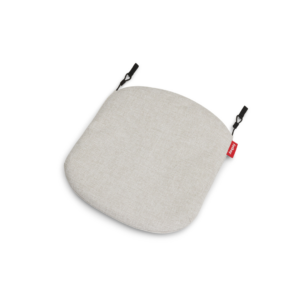 Coussin de chaise Fred Mist – assise grise antidérapante et résistante pour extérieur, design Erik Stehmann