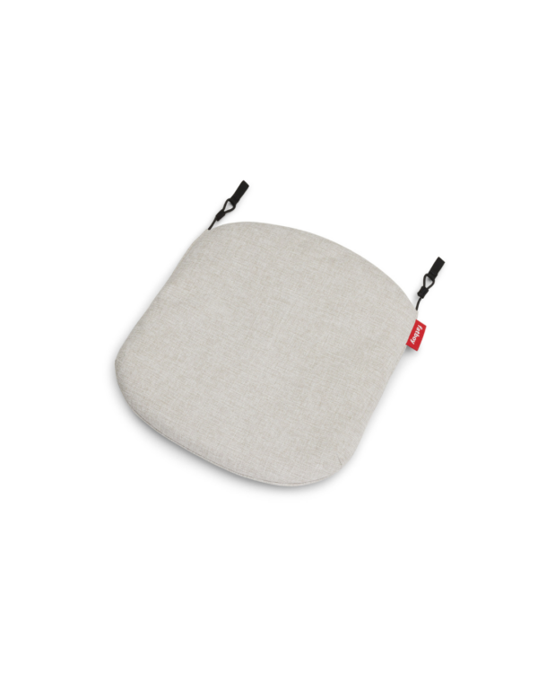 Coussin de chaise Fred Mist – assise grise antidérapante et résistante pour extérieur, design Erik Stehmann