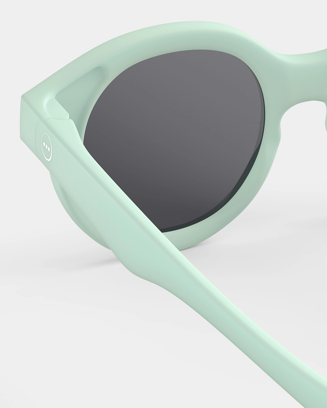 Lunettes de soleil enfant vert d'eau, protection UV 100%, design rétro