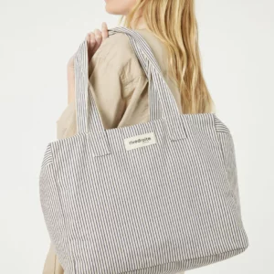 Sac cabas rayé bleu marine et blanc CÉLESTINS 24h en coton recyclé et organique, format spacieux avec anses longues.