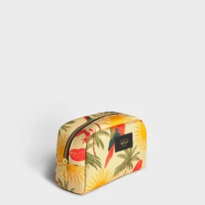 Trousse de toilette Rio en tissu recyclé, pratique et compacte, avec finition déperlante et poches de rangement pour vos essentiels de beauté.