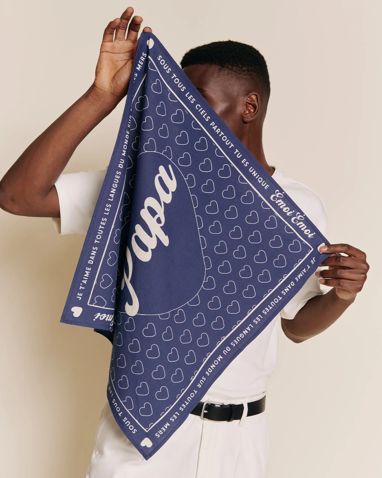 Bandana "Je t'aime Papa" Charbon, 100% coton avec poème exclusif, motif unique.
