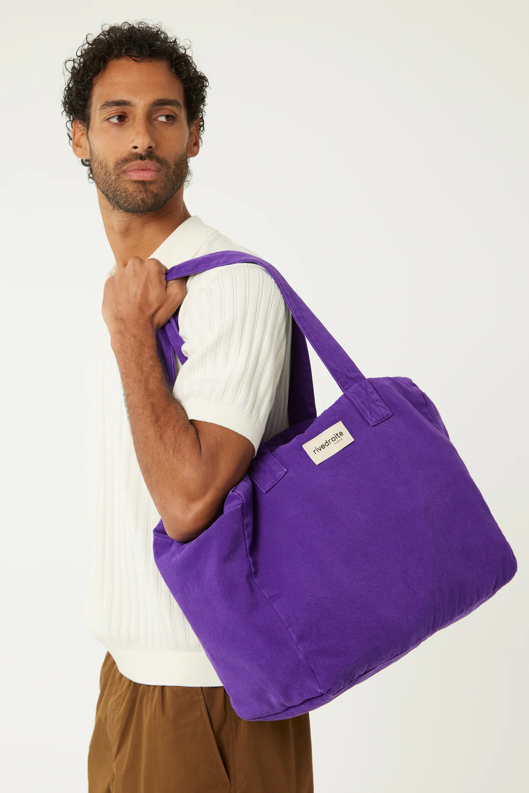 Sac 24h Célestins en sergé de coton Malibu Purple, avec poche intérieure zippée, idéal pour le quotidien ou un court week-end, confectionné en coton recyclé et organique.