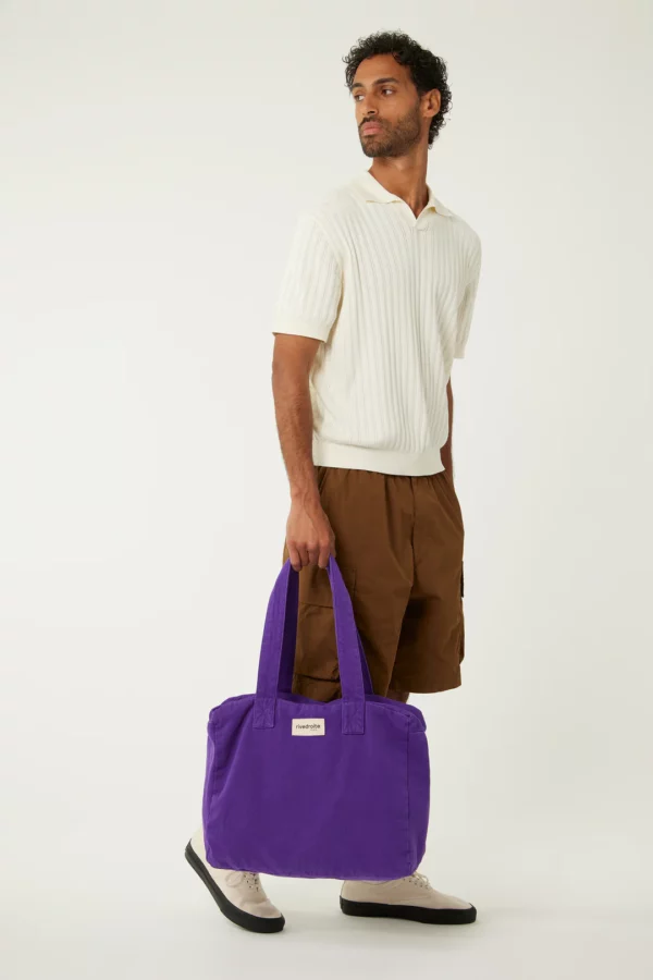Sac 24h Célestins en sergé de coton Malibu Purple, avec poche intérieure zippée, idéal pour le quotidien ou un court week-end, confectionné en coton recyclé et organique.