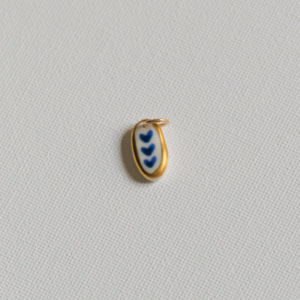 Médaillon coeur en porcelaine blanche et or 14k fait main