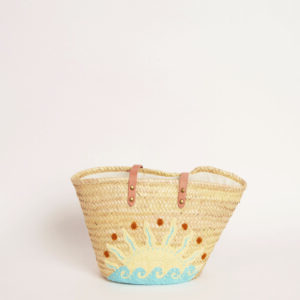 Panier brodé Vague Bleu en fibre de palmier tress