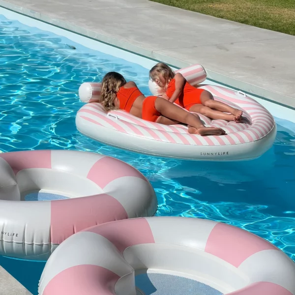 Matelas gonflable en forme de cœur pour deux personnes, en PVC sans phtalates, coloris rose, avec rustine incluse
