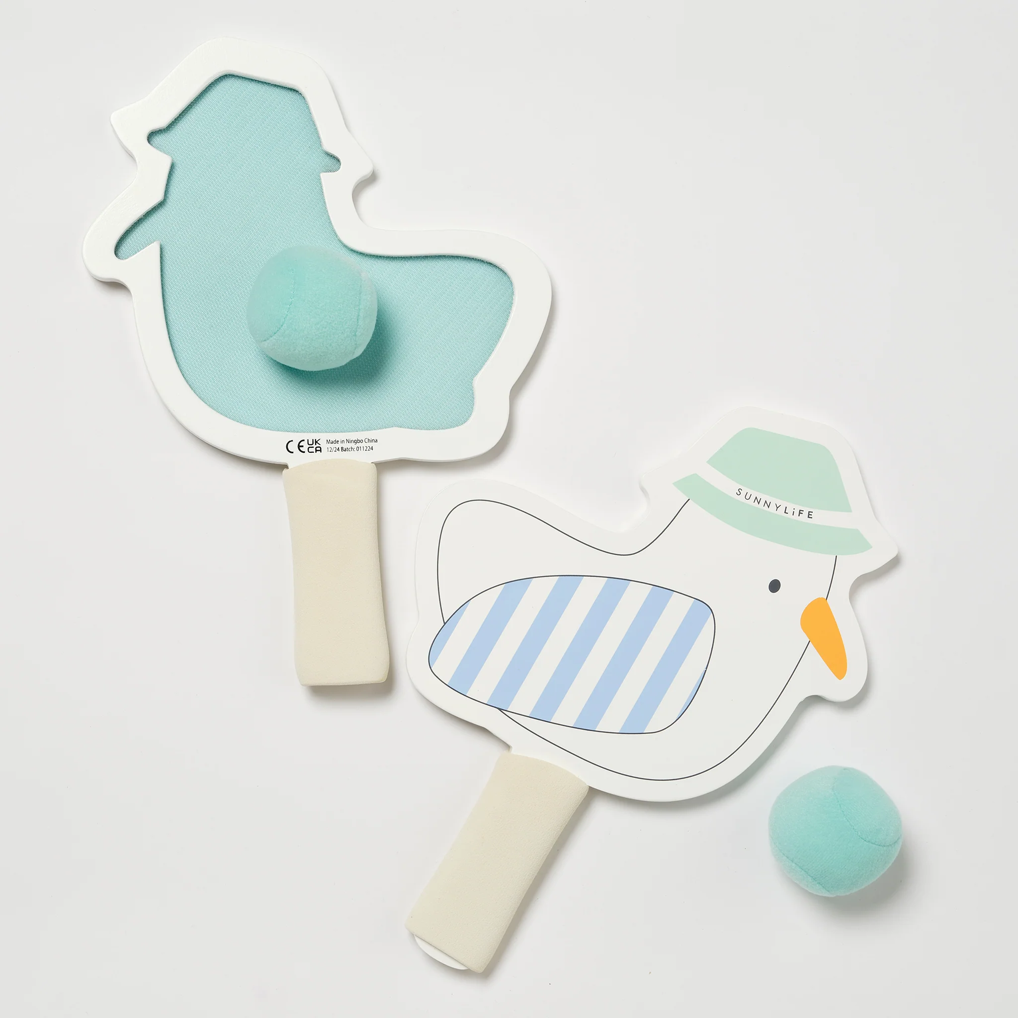Raquettes de plage à scratch bleu avec motif mouette, double face bois/velcro, vendues avec 2 balles souples et housse de transport