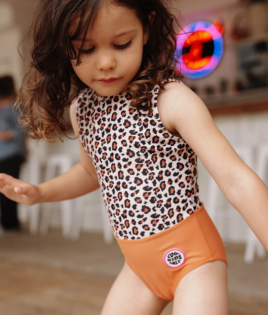 Maillot de bain une pièce pour fille, motif léopard, anti-UV UPF50+, bretelles ajustées