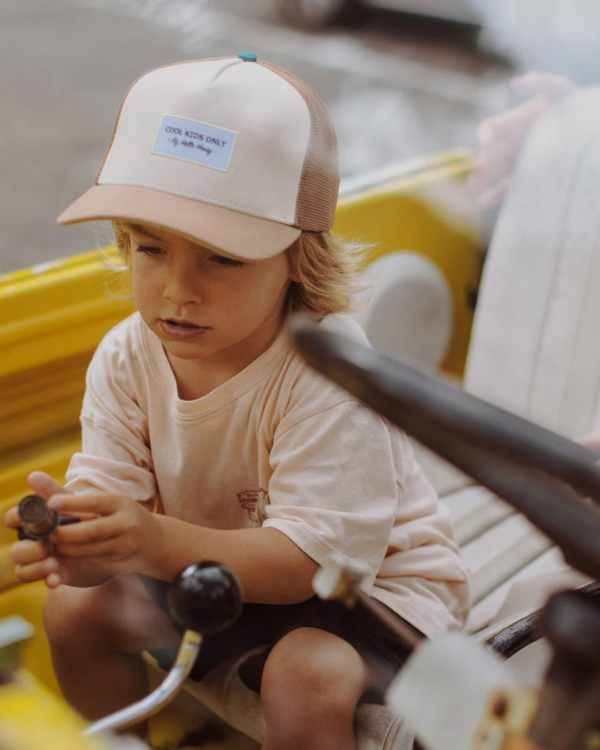 Casquette enfant Mini Iced Coffee, style trucker, visière courbée, éco-responsable certifiée Oeko-Tex, duo père-enfant, ajustable à l’arrière