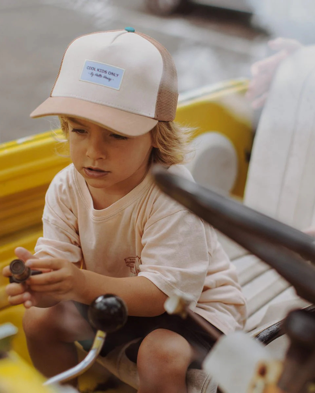 Casquette enfant Mini Iced Coffee, style trucker, visière courbée, éco-responsable certifiée Oeko-Tex, duo père-enfant, ajustable à l’arrière