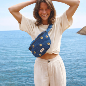 Sac banane Custine en denim brodé de tournesols – modèle upcyclé 100% coton, pratique et stylé