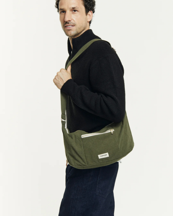 Sac Mini Charlot kaki – sac crossbody compact en coton recyclé, pratique et écoresponsable