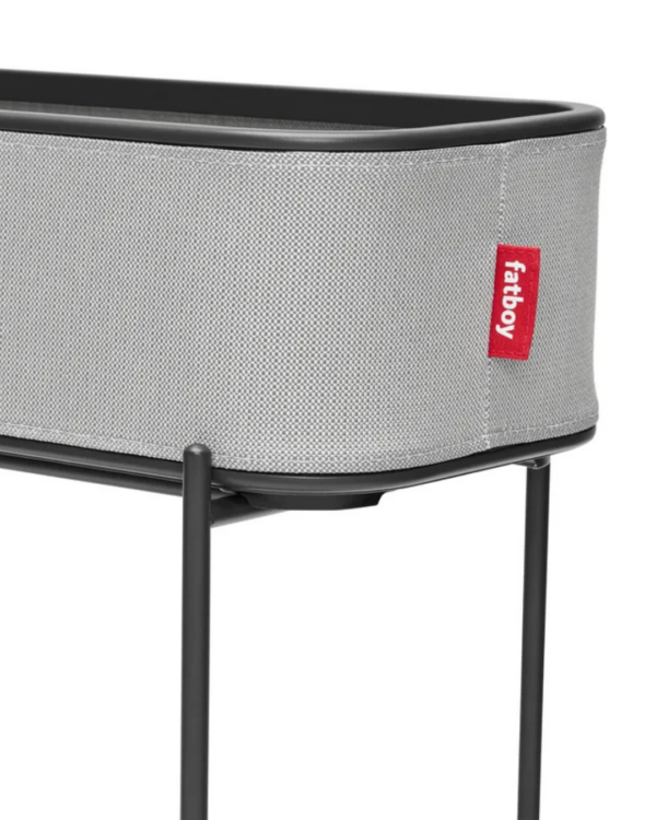 Jardinière sur pied design Fatboy Adoreganizer gris avec structure en acier et panier textile modulable
