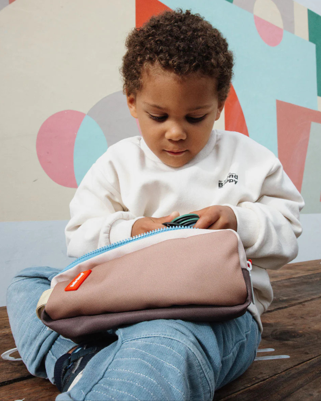 Trousse scolaire enfant Mini Walnut, double compartiment, tissu déperlant, assortie au sac à dos, idéale pour école et maternelle