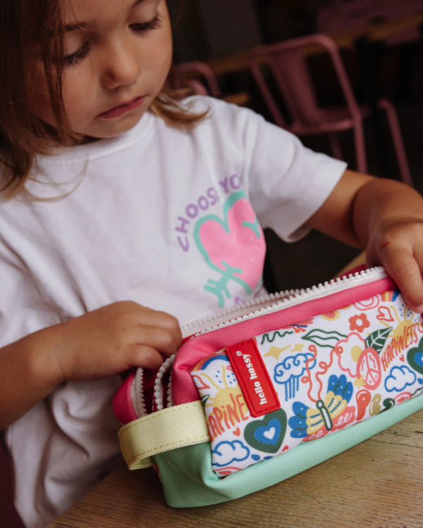 Trousse scolaire enfant Happiness, colorée, double compartiment, format idéal pour école et vacances, assortie aux sacs à dos de la même collection