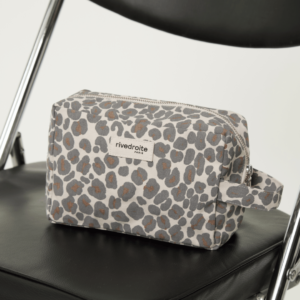 Trousse XL Rive Droite Paris – Léopard Gris – Matière recyclée et design responsable