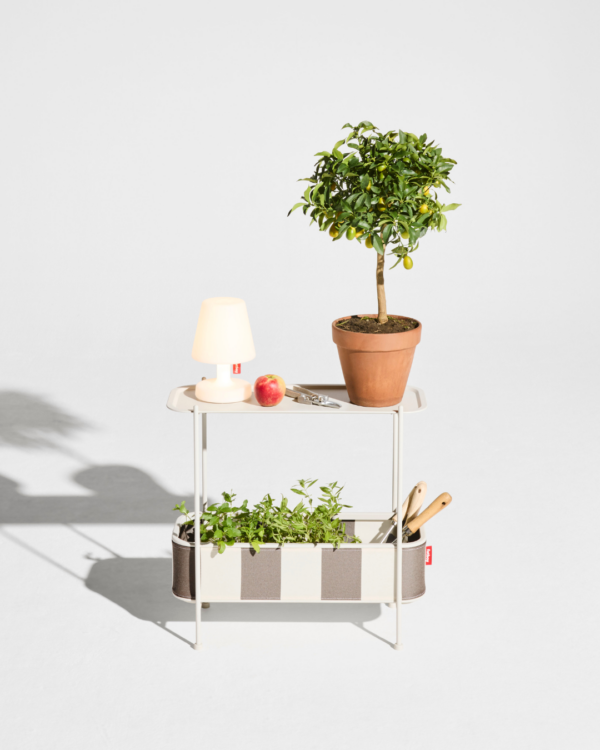 Jardinière sur pied design Fatboy Adoreganizer Rayé Cacao avec panier textile et structure en acier