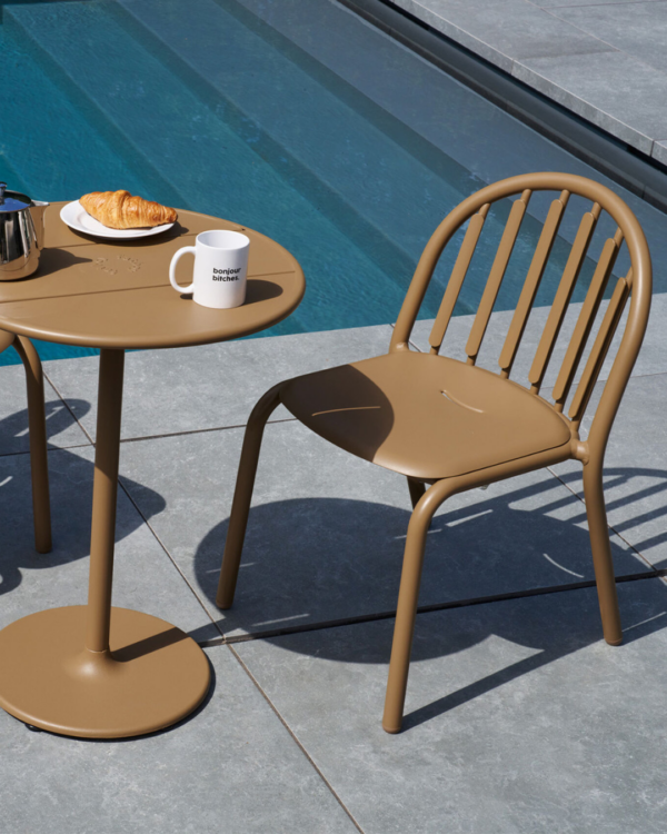 Lot de 2 chaises de jardin empilables Fred’s Chair en aluminium marron par Fatboy