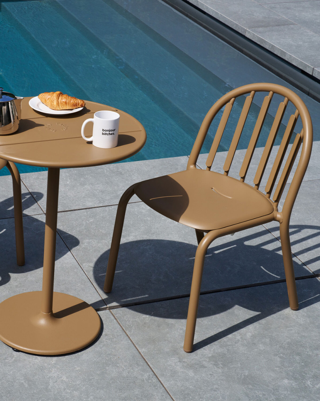 Lot de 2 chaises de jardin empilables Fred’s Chair en aluminium marron par Fatboy