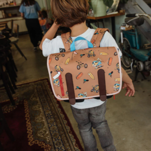 Cartable scolaire enfant Mascots Ride, tissu recyclé déperlant, imprimé coloré à motifs, adapté aux enfants de 2 à 7 ans, compatible format A4