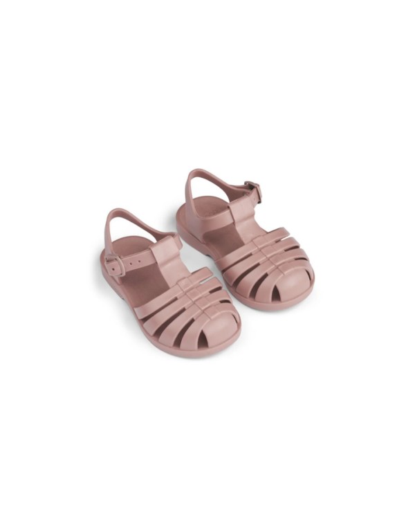 Sandales enfant BRE imperméables coloris rose foncé, avec boucle et semelle souple – modèle été.