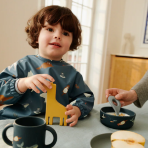 Set de vaisselle bébé en silicone VIVI avec tasse, bol, assiette et cuillère, résistant aux chocs et imprimés ludiques