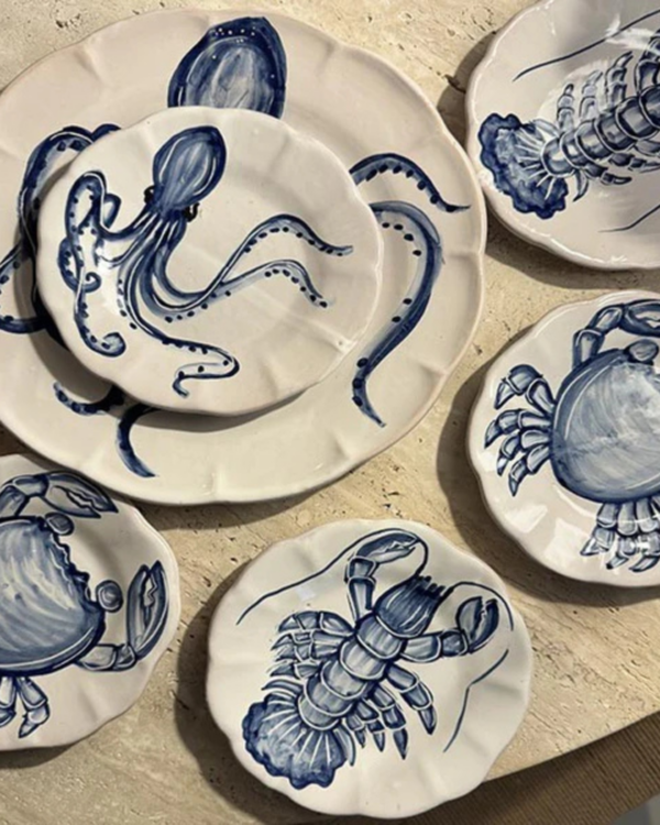Assiette Oursin Bleu 25 cm en céramique artisanale faite main en Italie – Collection Mare Popolo
