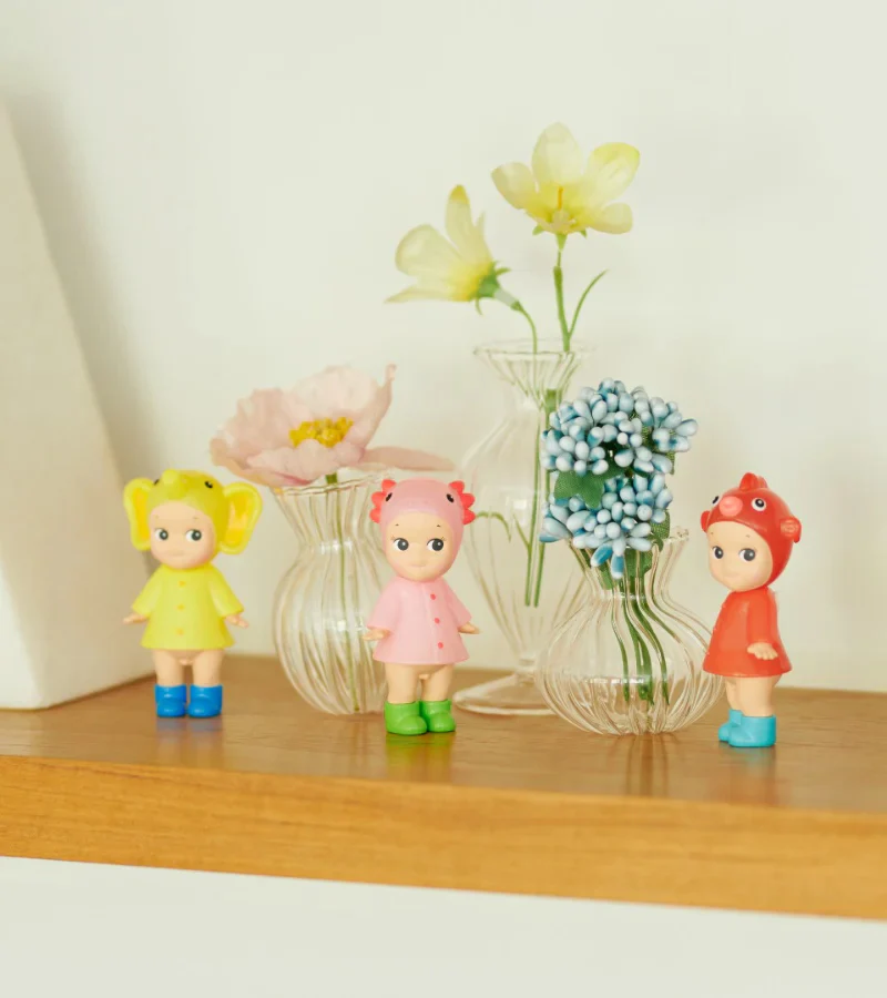 Figurine Sonny Angel Rainy Days – Ange kawaii avec accessoires de pluie