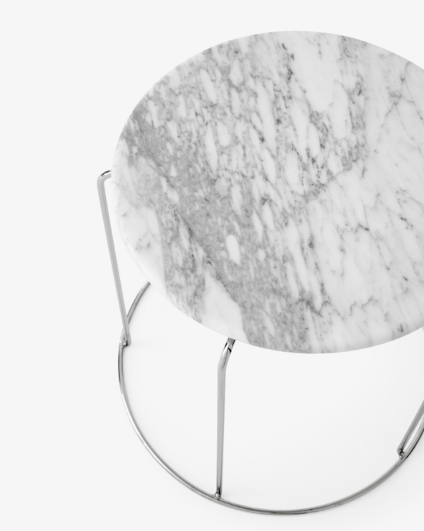 Table d’appoint VP11 en marbre blanc de Carrare, design Verner Panton pour &Tradition