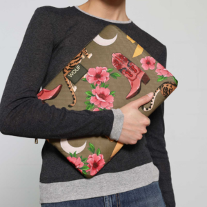 Pochette d’ordinateur Rodeo kaki en tissu recyclé pour MacBook et PC 15-16 pouces, housse écologique et déperlante.