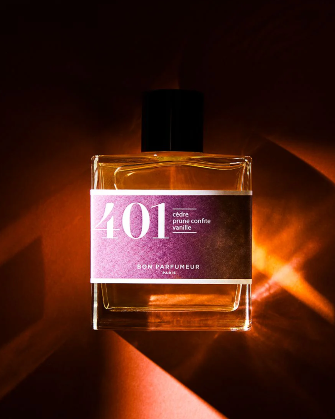 Eau de parfum Bon Parfumeur 401 – Cèdre, Prune confite et Vanille, flacon 30 ml, parfum fruité, boisé et épicé.