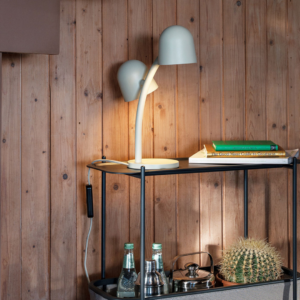 Lampe de table Little Lebow crème, abat-jour orientables et dimmables, design Fatboy signé Kranen/Gille.