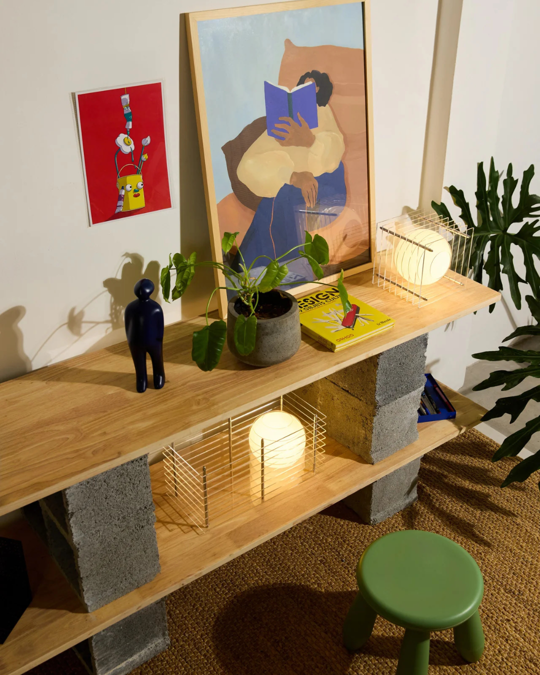 Lampe à poser LOP rectangle transparente en acrylique, acier inoxydable et verre opale mat, design moderne avec ampoule LED incluse.