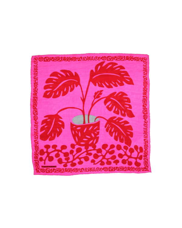 Mini foulard en soie Arum fuschia Les Belles Vagabondes, accessoire de mode élégant et polyvalent, dessiné en France et imprimé en Inde.