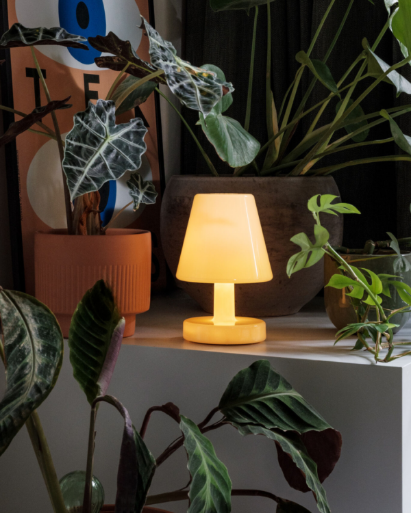 Lampe Edison The Ambiance Soft Yellow sans fil, design pastel jaune et lumière réglable