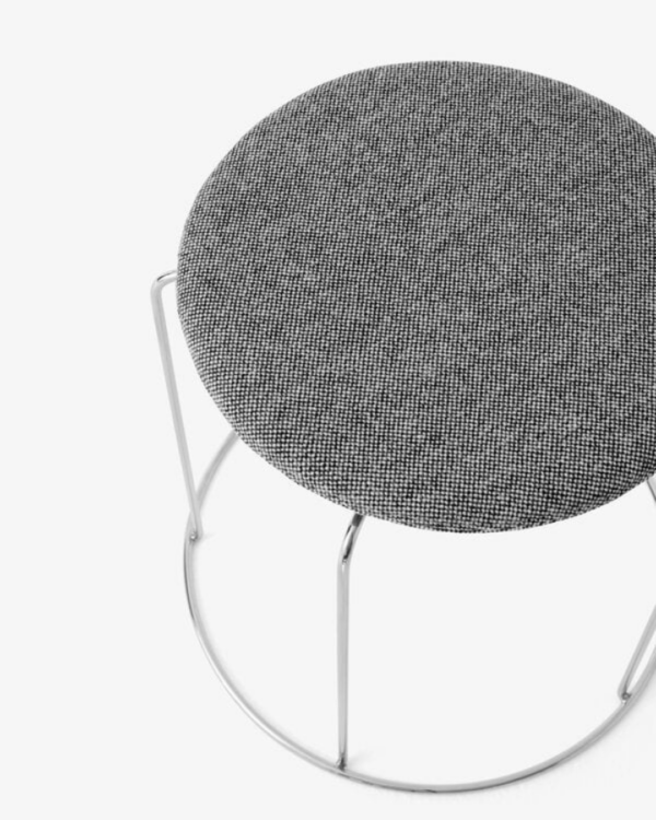 Coussin d’assise gris Hallingdal 126 pour tabouret Wire Stool VP11, design Verner Panton &Tradition