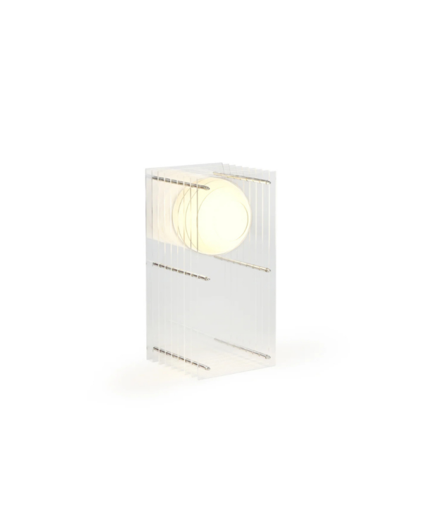 Lampe à poser LOP rectangle transparente en acrylique, acier inoxydable et verre opale mat, design moderne avec ampoule LED incluse.