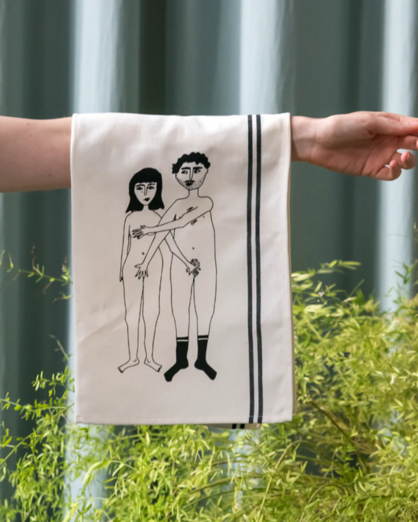 Torchon Couple Nus 50x70 cm en coton, fabriqué au Portugal et imprimé localement avec encres à base d’eau