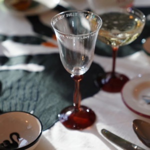 Verre à vin en cristal avec base rouge et inscription I Love You – idée cadeau romantique