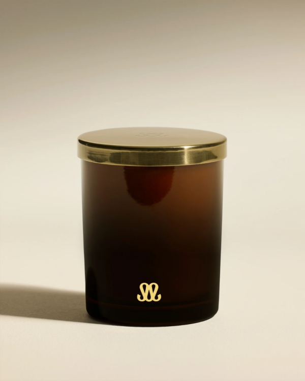 Bougie Stella Aubépine en verre teinté rose poudré, Maison Sarah Lavoine, cire végétale parfumée Bois de Santal