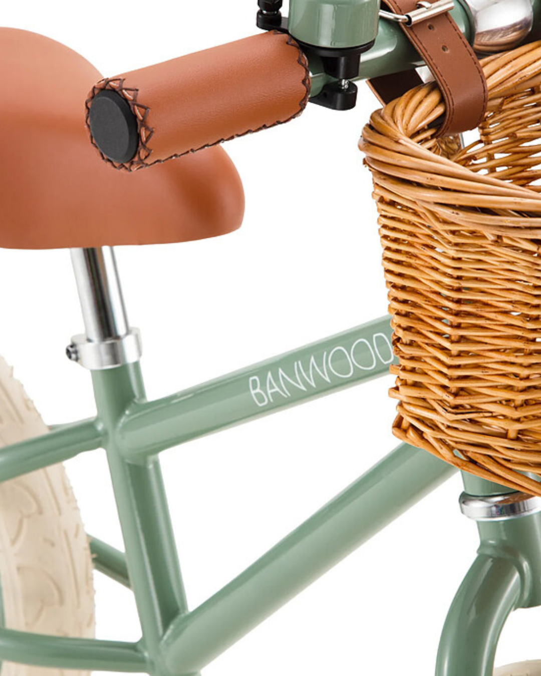 Banwood First Go Vert Forêt – La draisienne rétro qui développe l’équilibre avec style