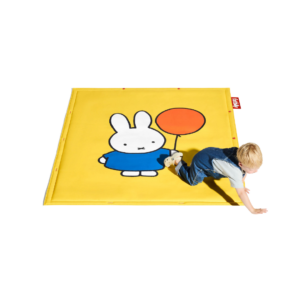 Tapis Flying Carpet x Miffy Fatboy en polyester recyclé avec imprimé Miffy – antidérapant, résistant et modulable