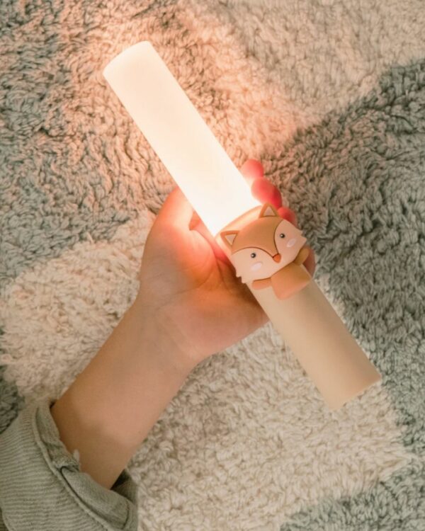 Lampe enfant ZOO Renard marron rechargeable 3-en-1 en silicone souple de Zoo Family.