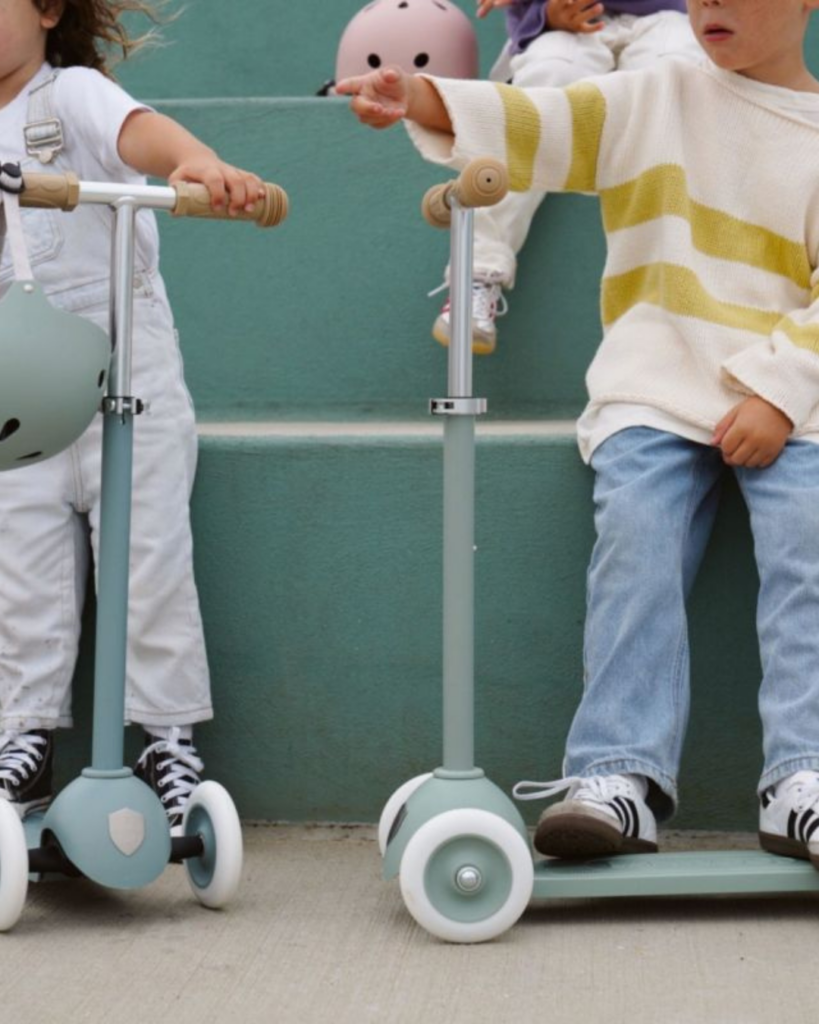 Banwood Eco Scooter – la trottinette écoresponsable en plastique 100 % recyclé pour les enfants de 3 ans et plus.