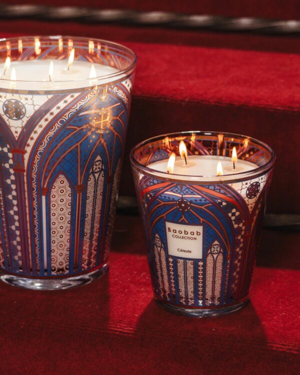 Bougie Baobab Céleste Max 16 décor bleu et or 24 carats, parfum encens, bois de cèdre et ambre.