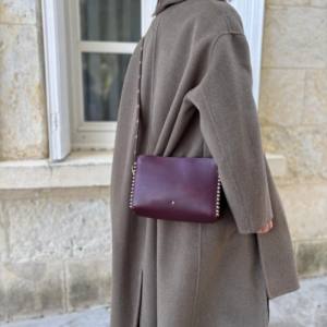Sac Bea Rock Keller Bordeaux en cuir lisse porté croisé