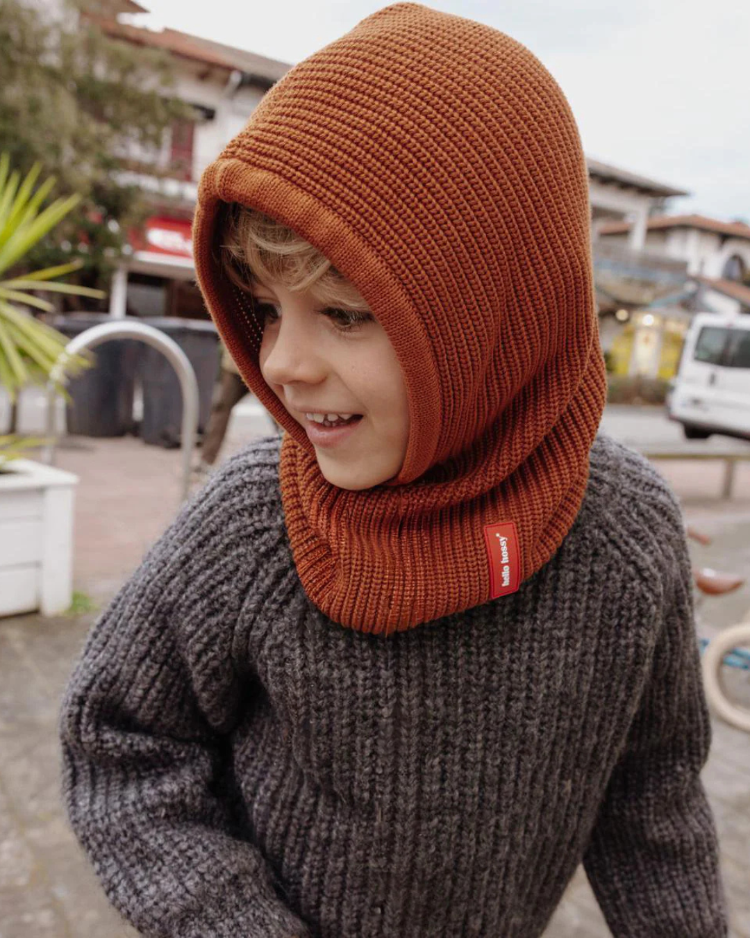 Cagoule Hoody marron nut pour enfant 2-5 ans en coton biologique, maille côtelée douce et couvrante